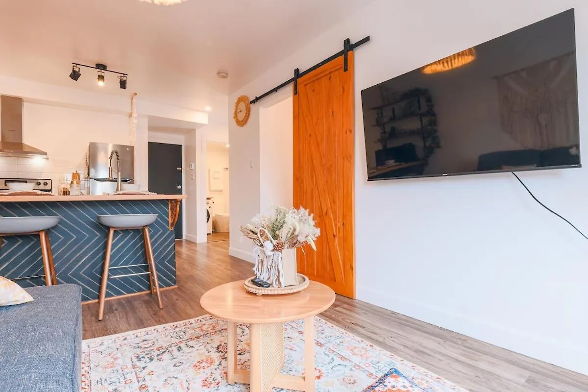 Διαμέρισμα Luxury Boho-Inspired Apt In Μόντρεαλ Καναδάς