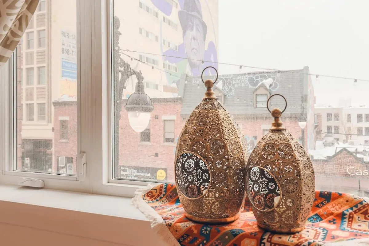 شقة Luxury Boho-Inspired Apt In مونتريال